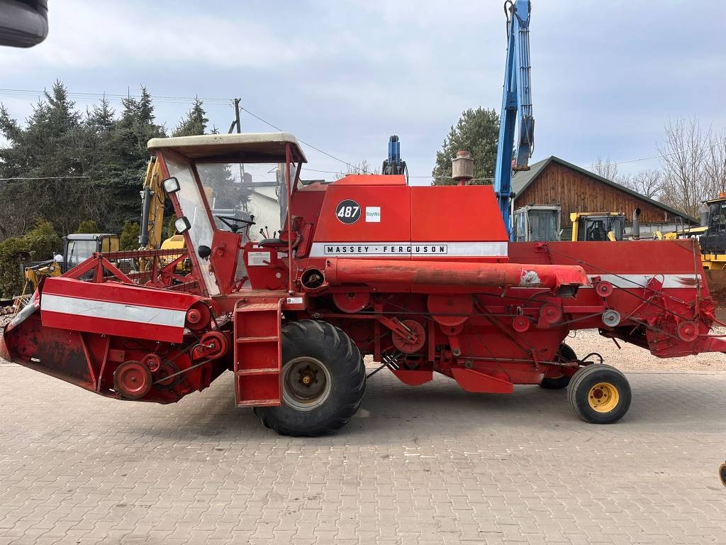 Massey Ferguson 487