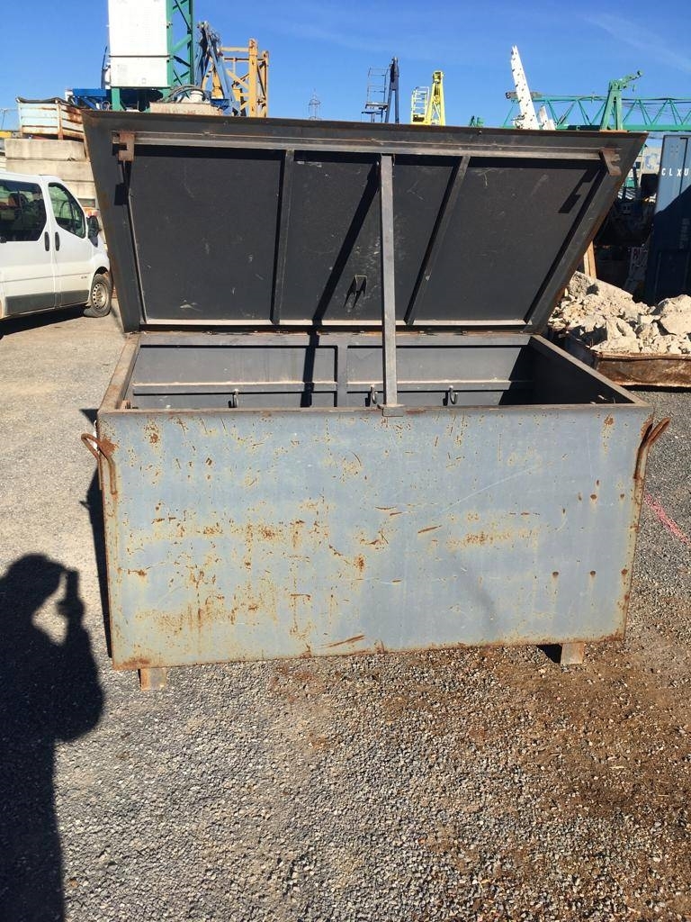 Cajón de herramientas para construcción