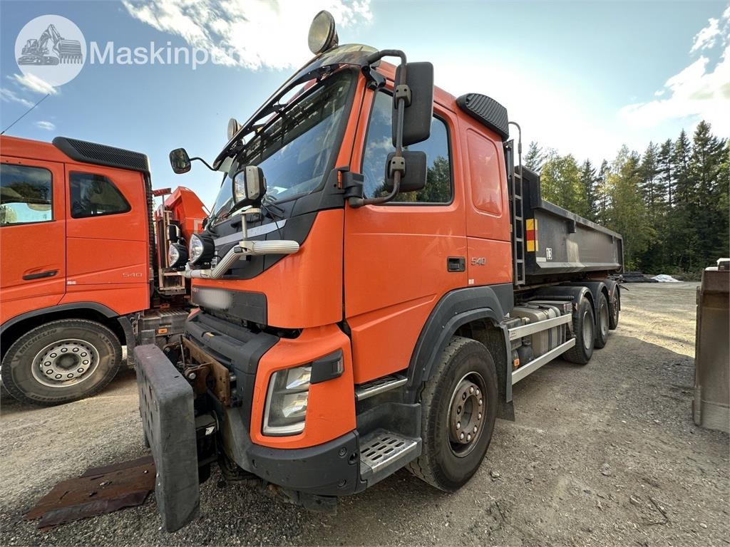 Camion ampliroll Volvo FM 8*4 — occasion 2015