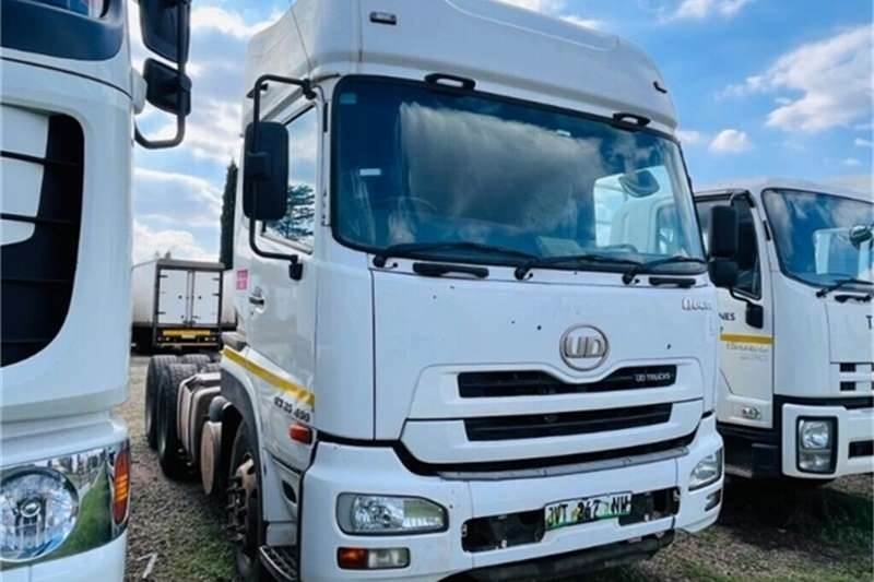 UD TRUCKS QUON