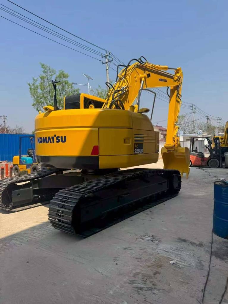 Pelle sur chenilles Komatsu PC 228 US — occasion 2024, 903 h