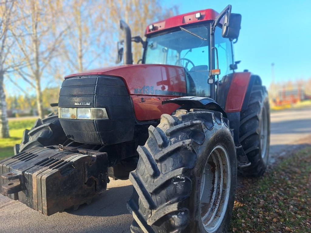 Tracteur agricole Case IH MX 135 — occasion, 10 123 h