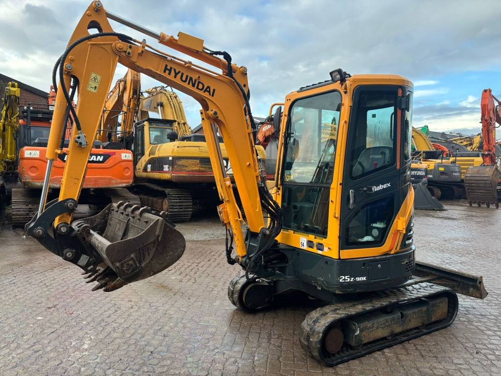 Hyundai Robex 25 Z-9 AK