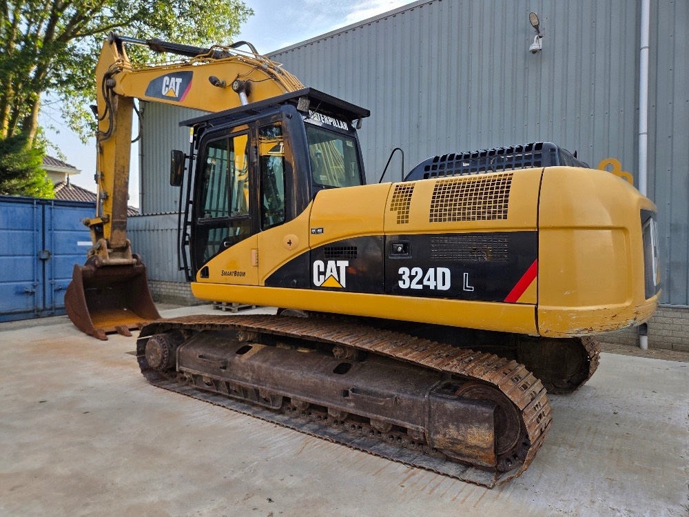 CAT 324DL