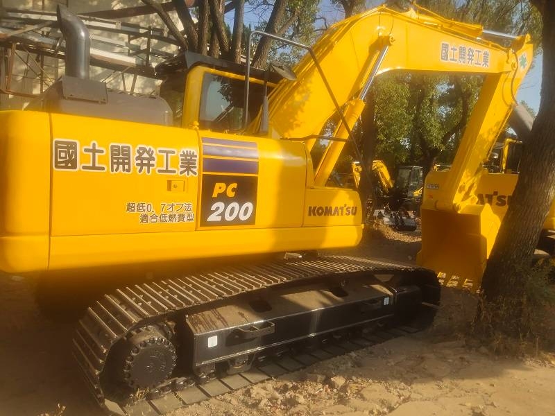 Komatsu PC200