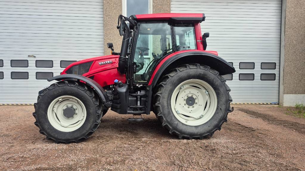 Valtra N 143 D