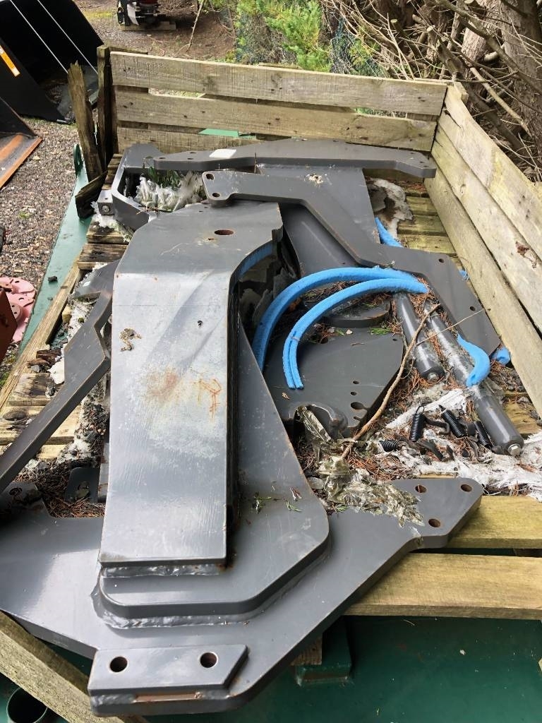 Massey Ferguson LOADER SUBFRAME