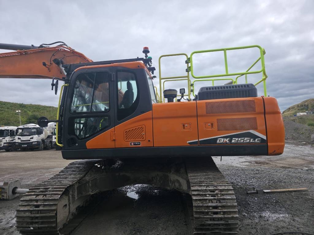 Develon DX 255 LC-7