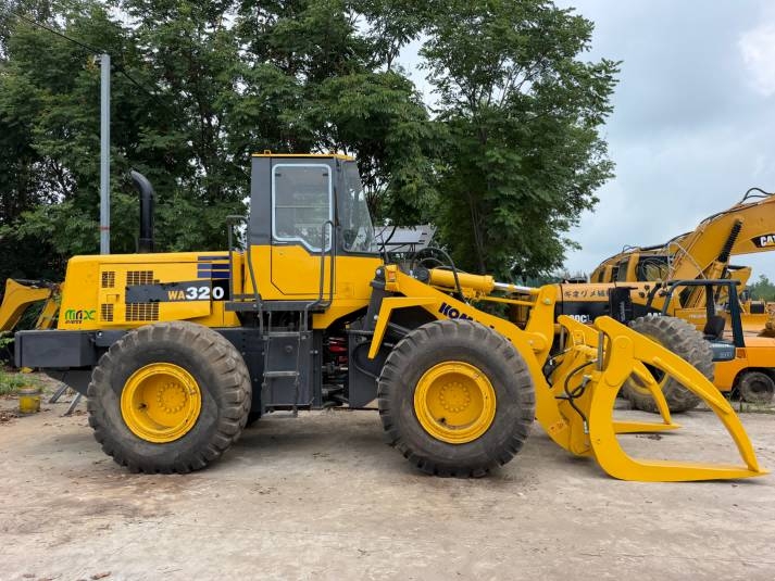 Chargeuse sur pneus Komatsu WA 320 — occasion 2020, 2 560 h