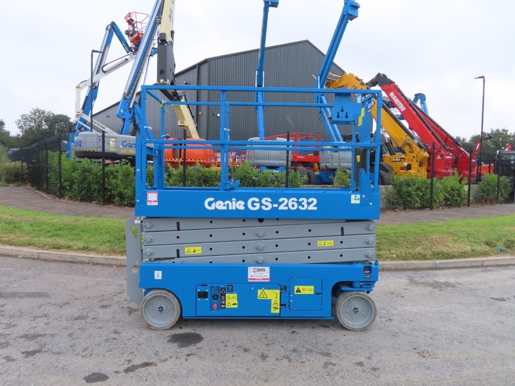 Nacelle à ciseaux Genie GS 2632 — occasion 2008, 614 h