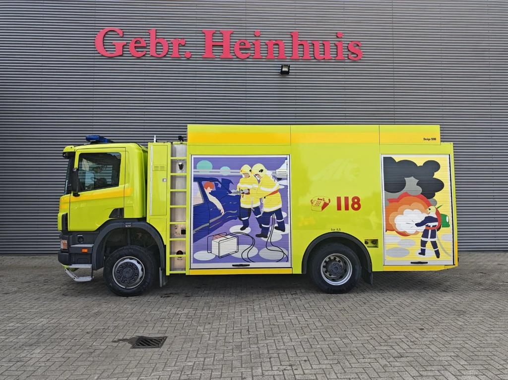 Scania P124C 420 4x4 Hauser 2000 Winde Wasserwerfer Licht