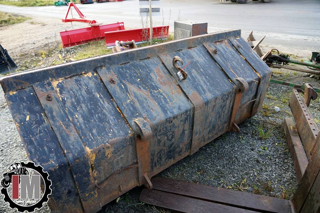 Skopa Universalskopa 2200mm med Lilla BM-fäste