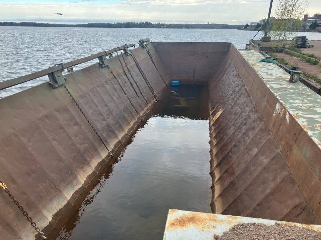 Barge 80m3 bottom hatch