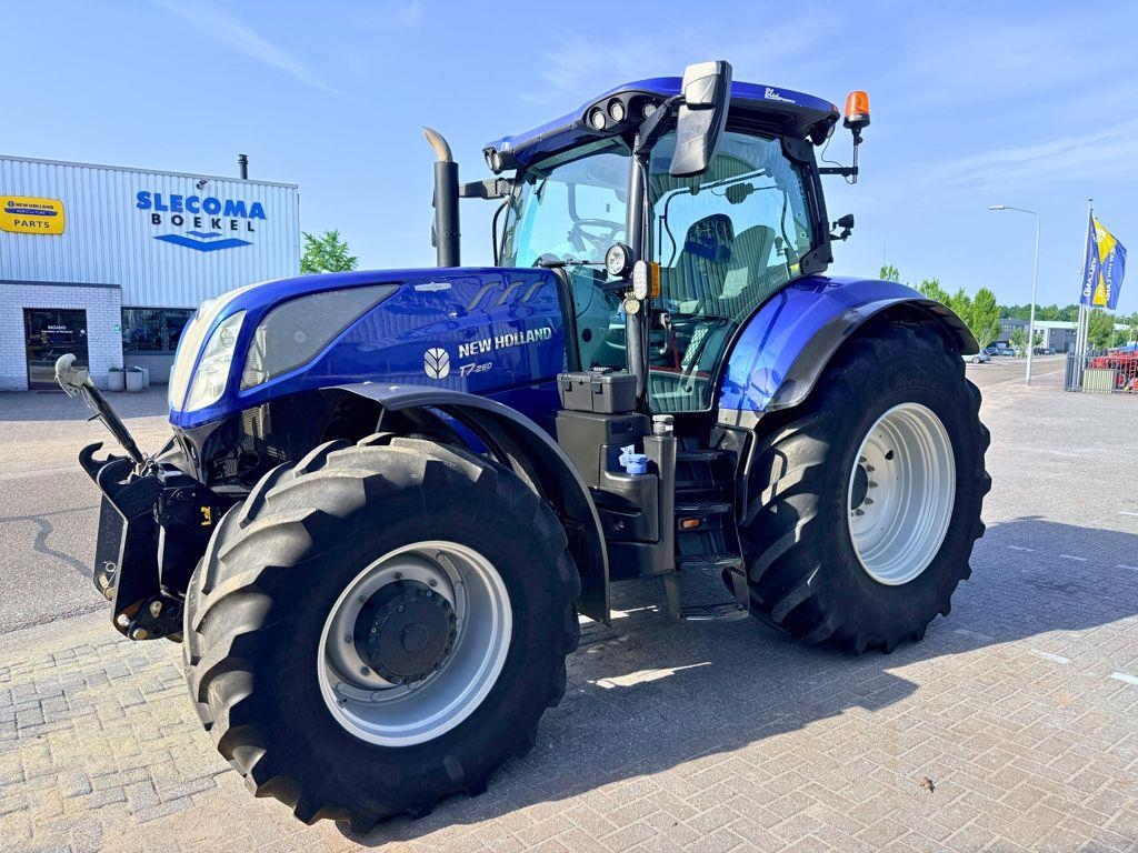 New Holland T7.260 AC Stage V Blue Power