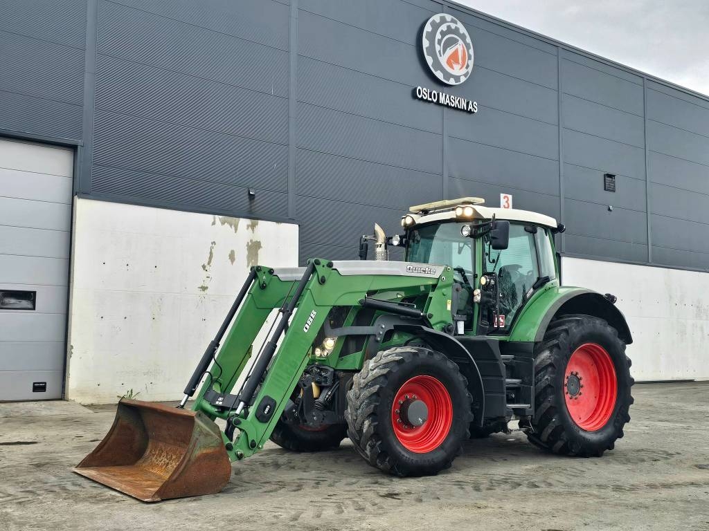 Fendt 824 Vario SCR