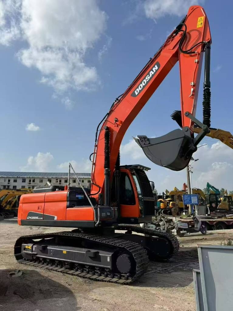 Doosan 225 LCA