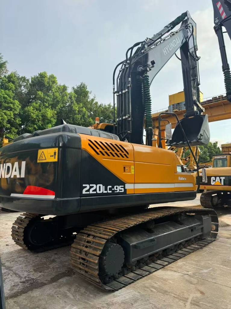 Hyundai R220LC-9S