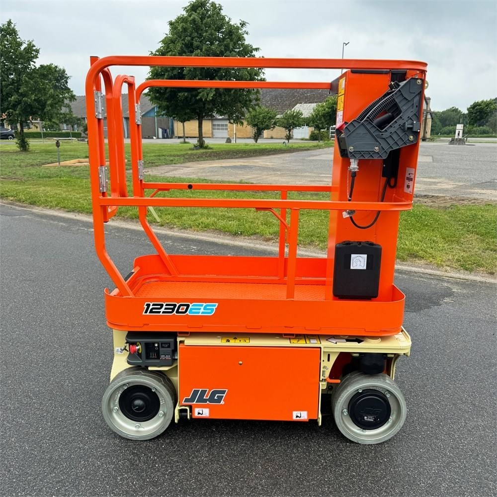 JLG 1230 ES