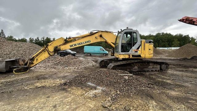 New Holland Kobelco E235 BSR-2