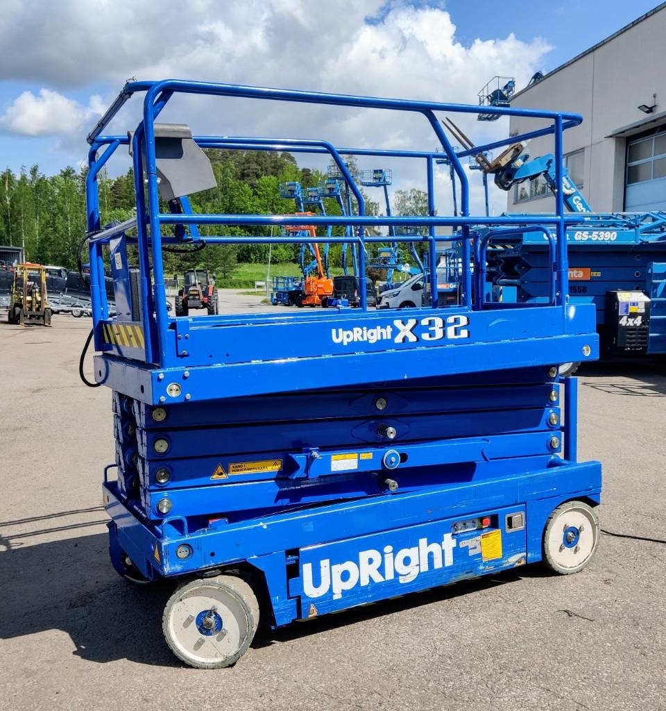 UpRight X32N