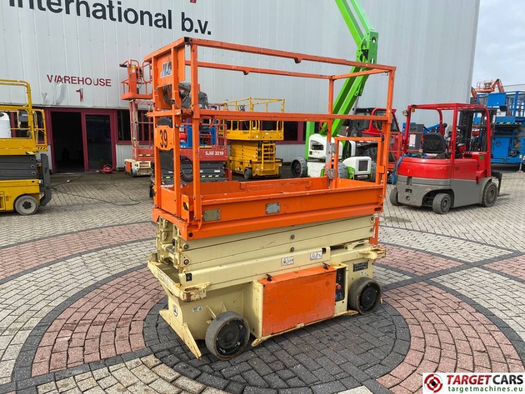 JLG 6RS Electric Scissor Work Lift 779cm DEFECT