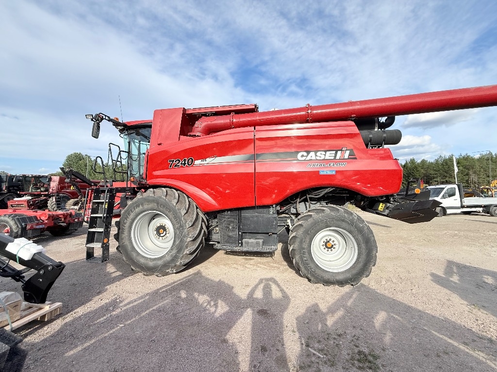 Case IH Axialflow 7240 30”