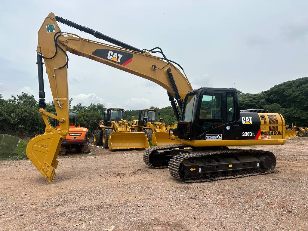 CAT 320D