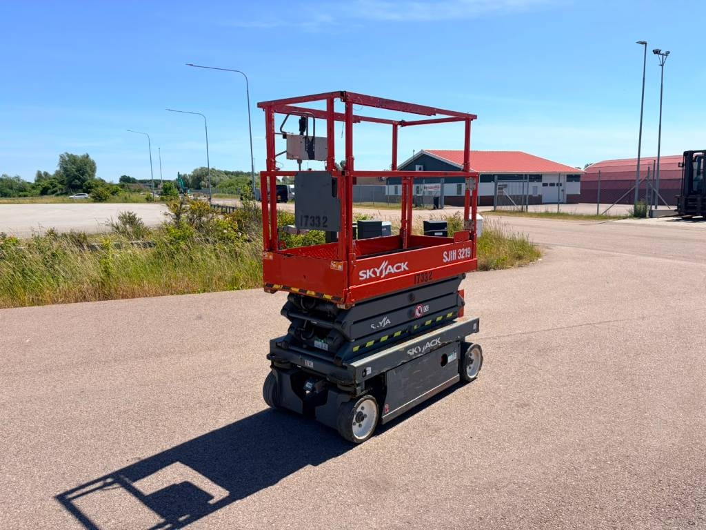 SkyJack SJ III 3219