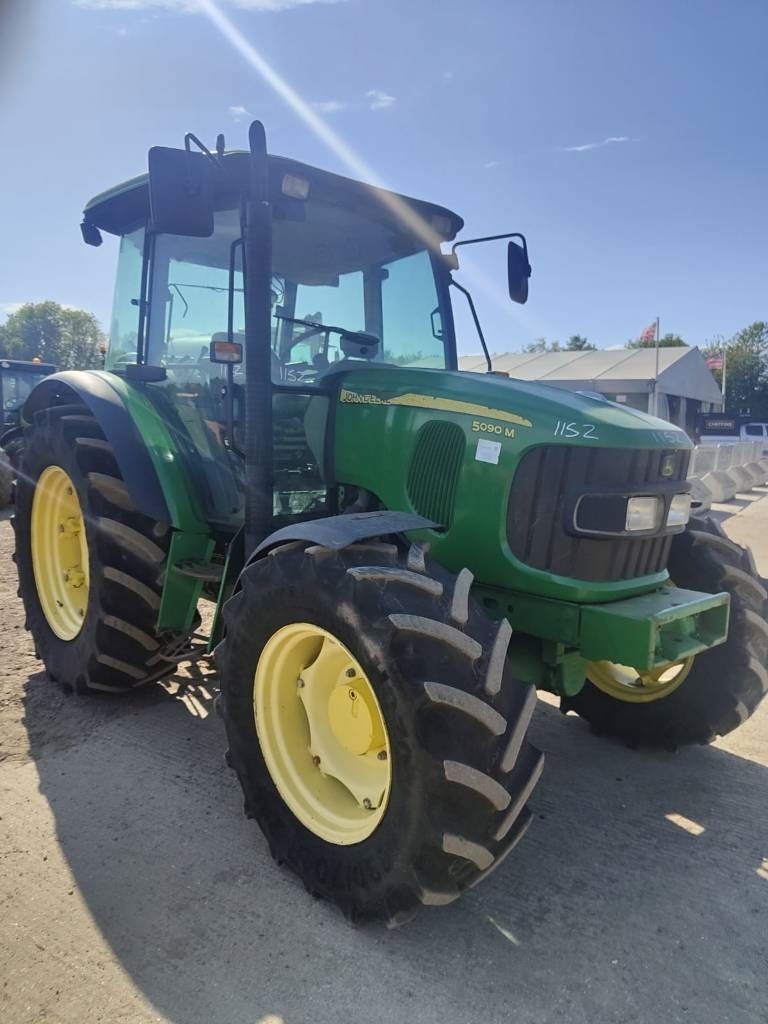 John Deere 5090 M