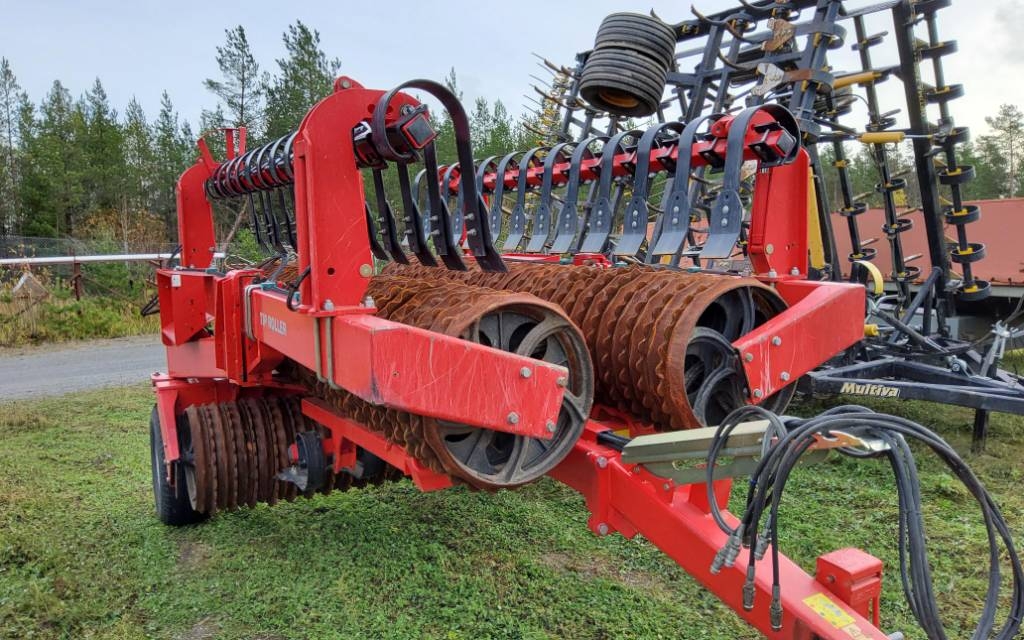 Rouleau agricole He-Va Tip-Roller 8.2 — occasion 2016