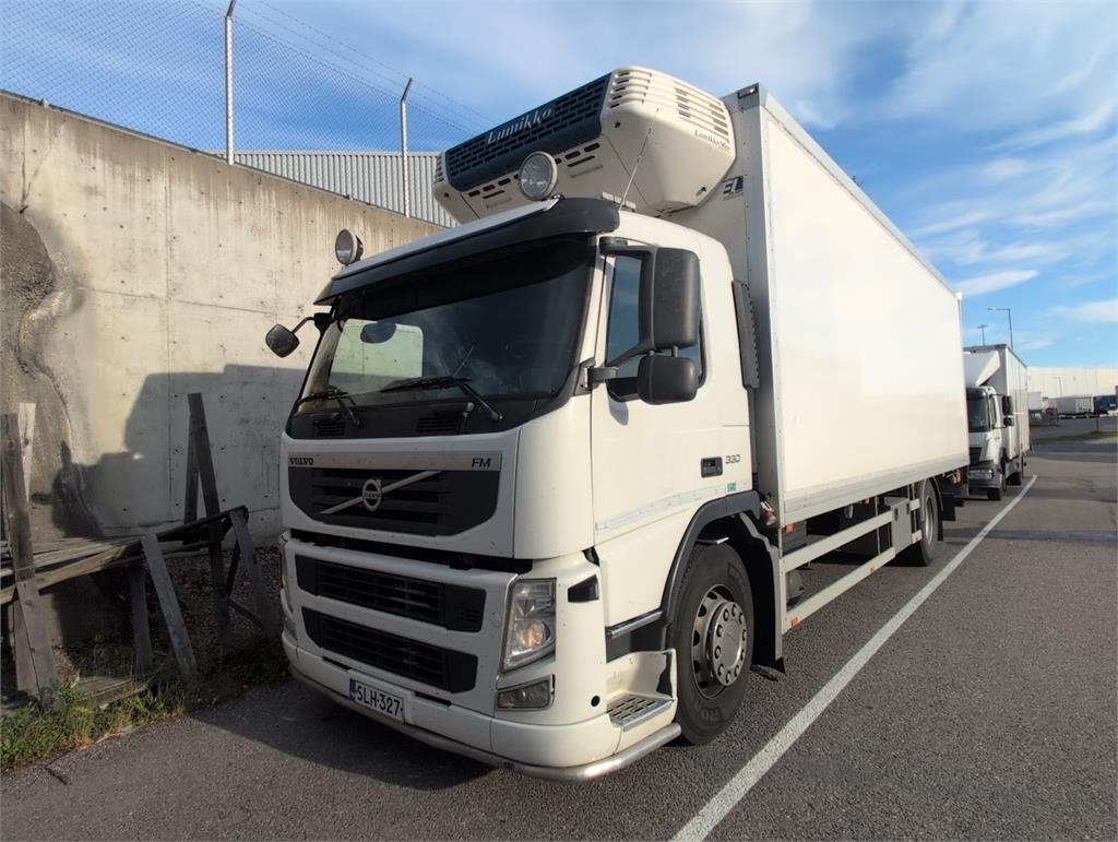 Volvo FM330