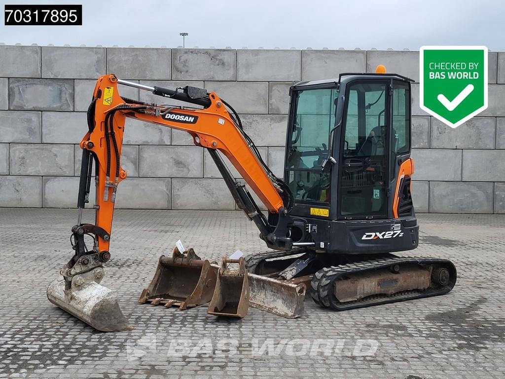Doosan DX27 Z 3 Buckets