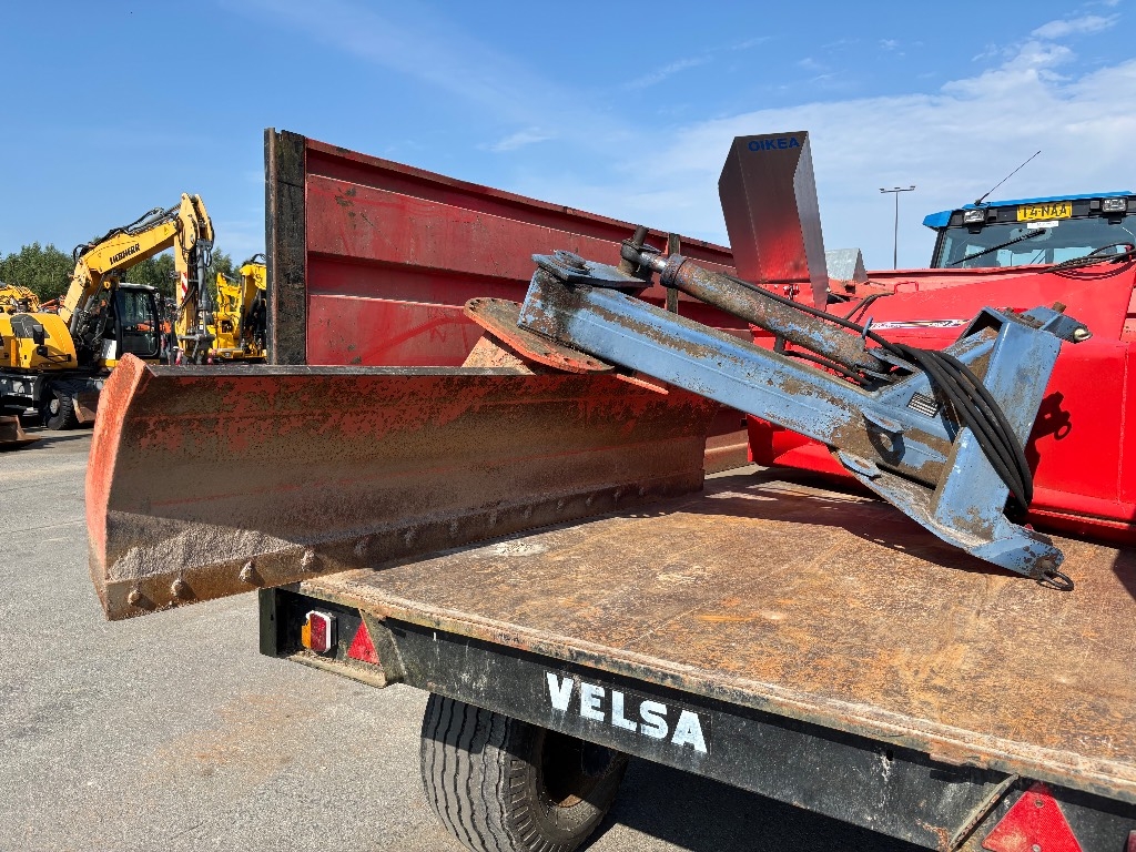 New Holland TS 90 / Predané, predané kuva 14