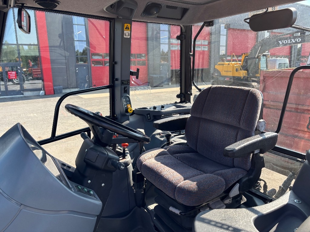 New Holland TS 90 / Predané, predané kuva 16