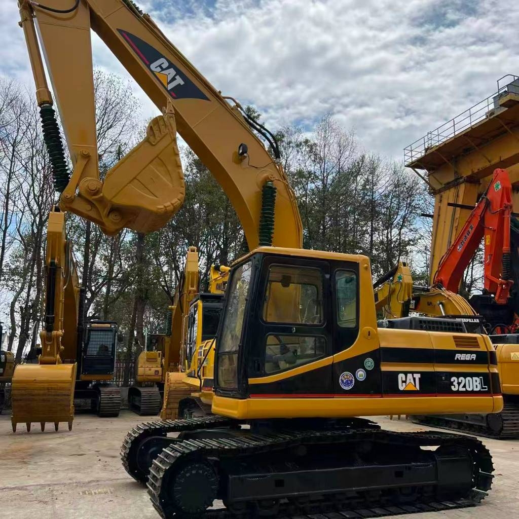CAT 320 B L