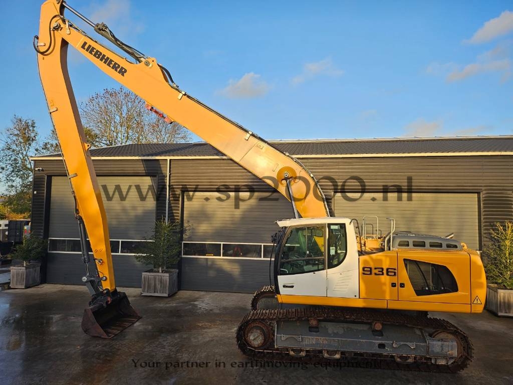 Liebherr R 936 LC