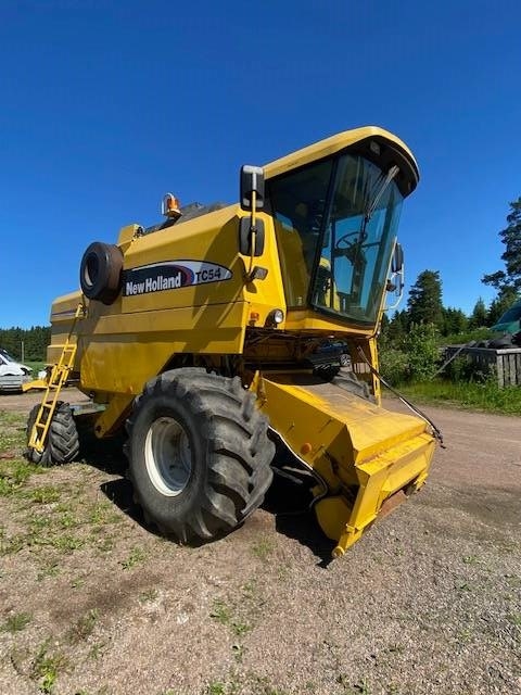 New Holland TC 54