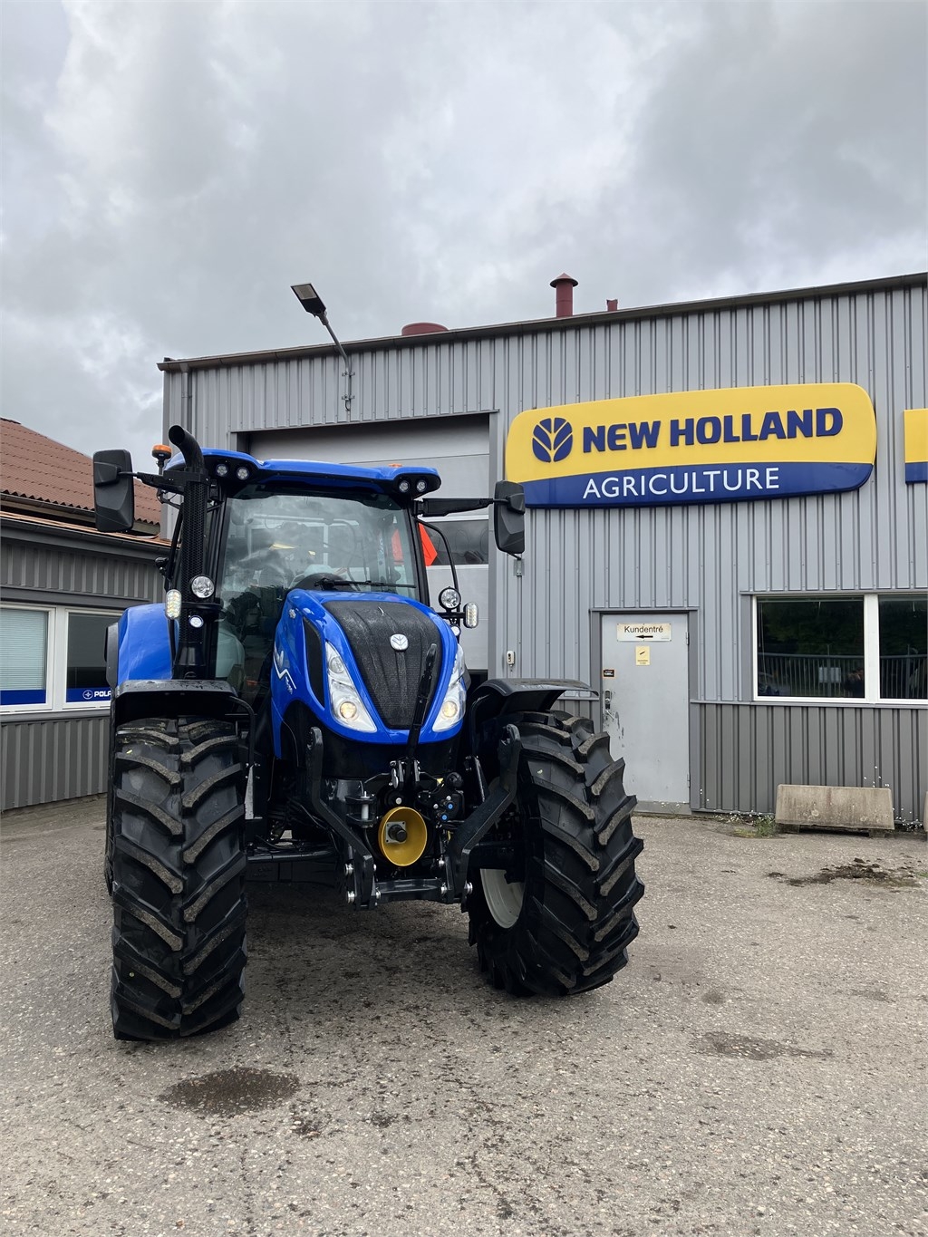 New Holland T6.180 AC, FLP, GP0SL1