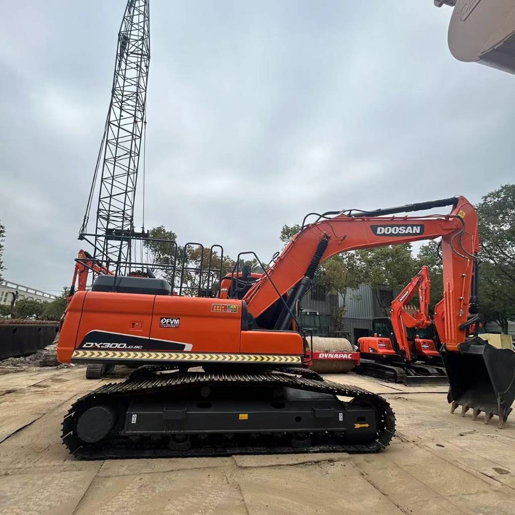 Doosan DX 300