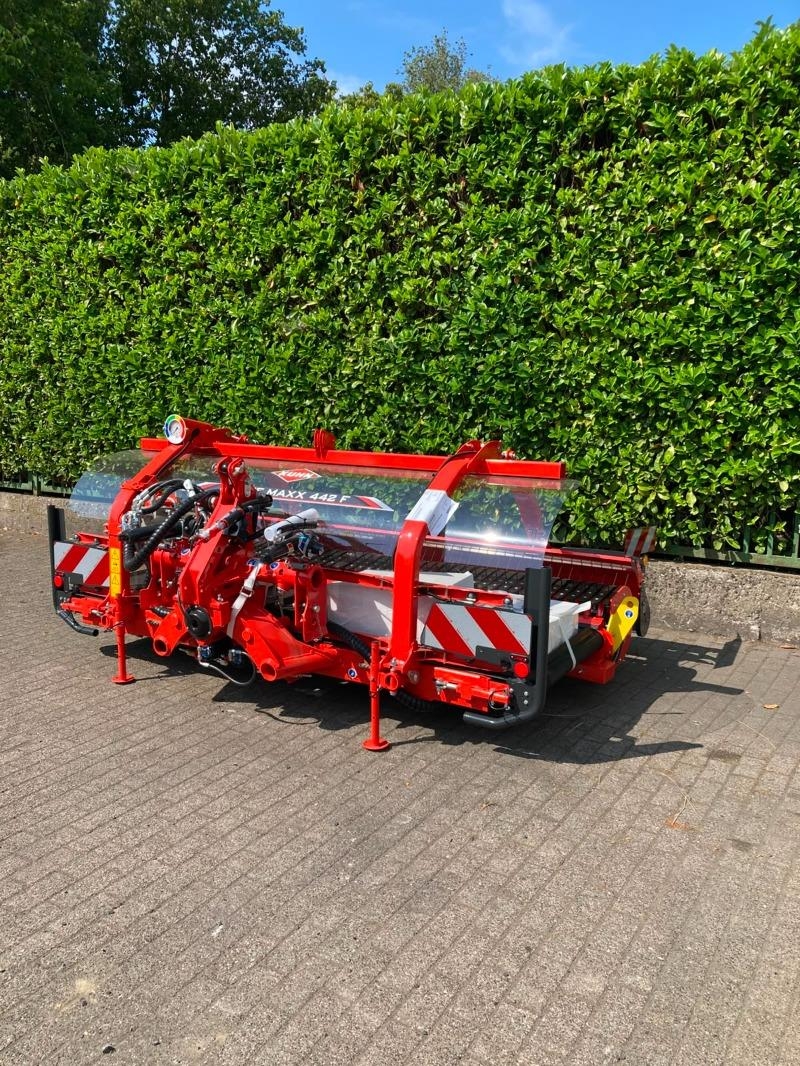 Kuhn Merge Maxx 442F Bandschwader