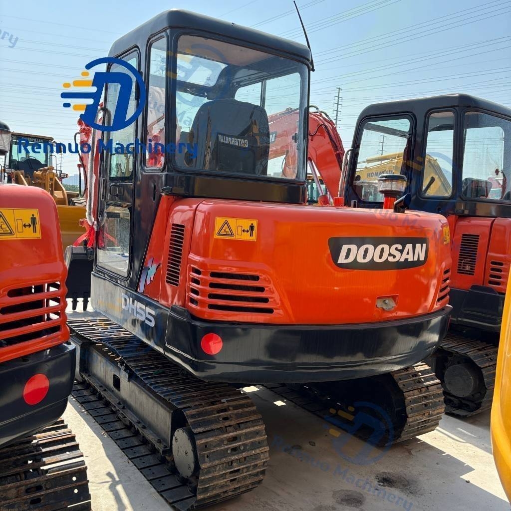 Pelle sur chenilles Doosan DH55 — occasion 2022, 1 400 h
