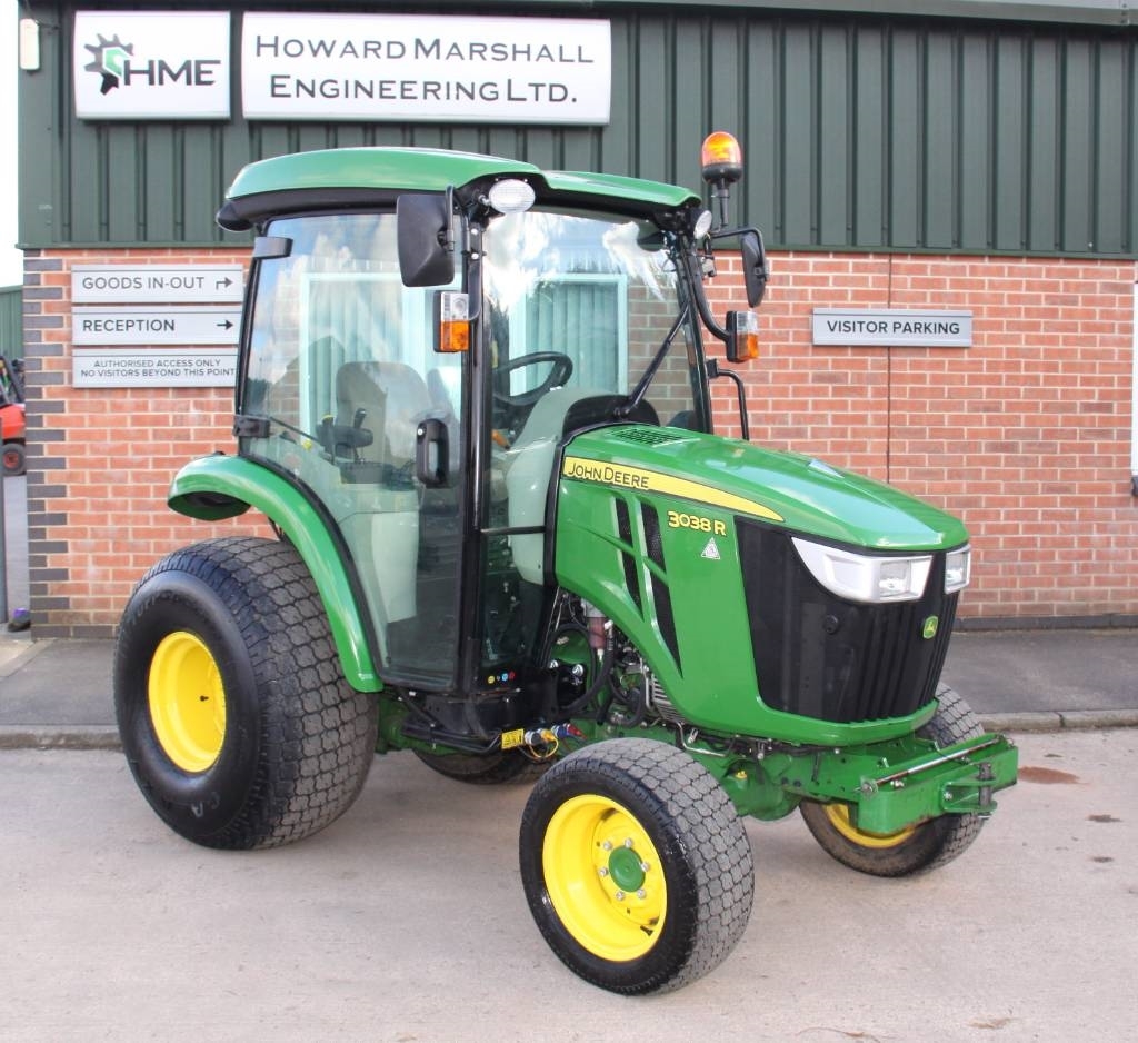 John Deere 3038R compact tractor