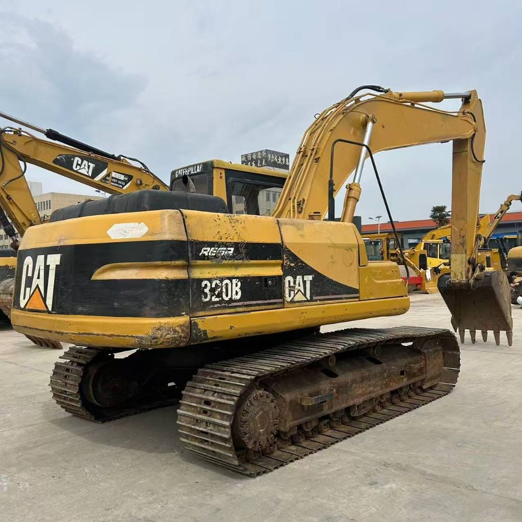 CAT 320 B L