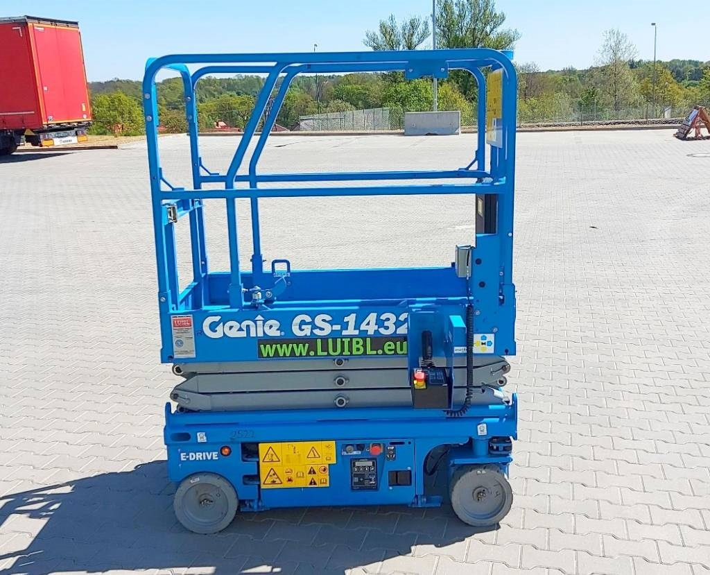 Nacelle à ciseaux Genie GS 1432m E-Drive, aerial work platform 6m, 230kg — occasion 2021, 123 h