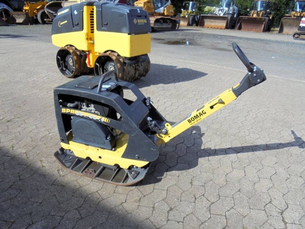 Plaque vibrante Bomag BPR 35/60 D — occasion 2019