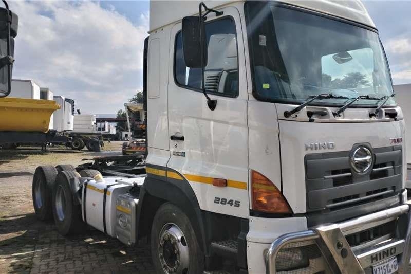 Hino 700