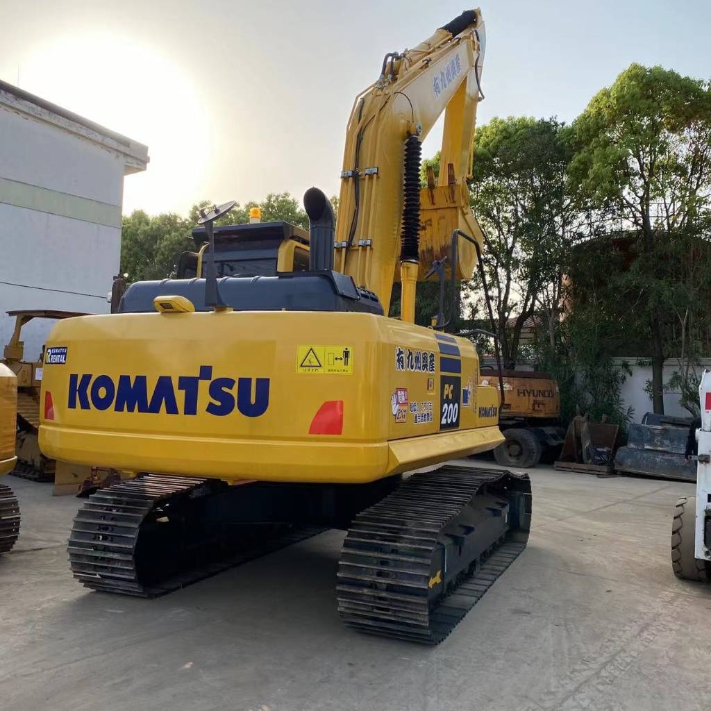 Komatsu PC 200-8