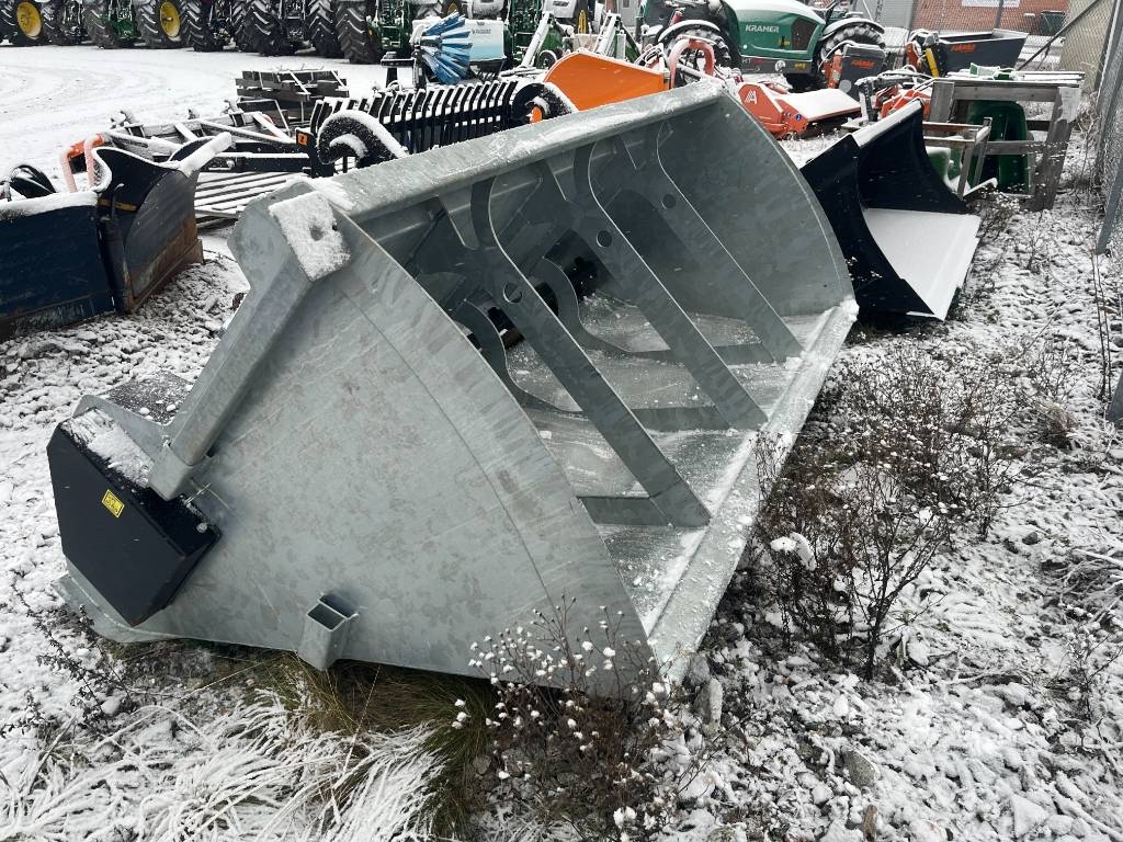Fransgård Sandspridarskopa galvad 1500 L