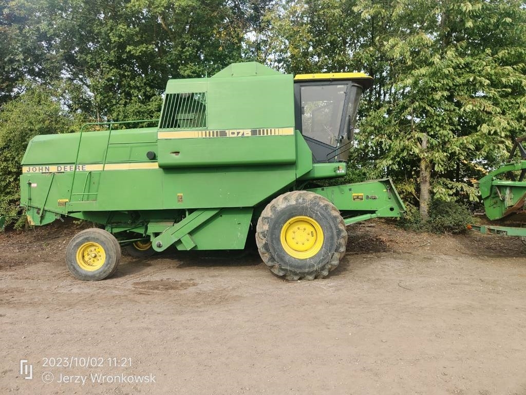 John Deere 1075