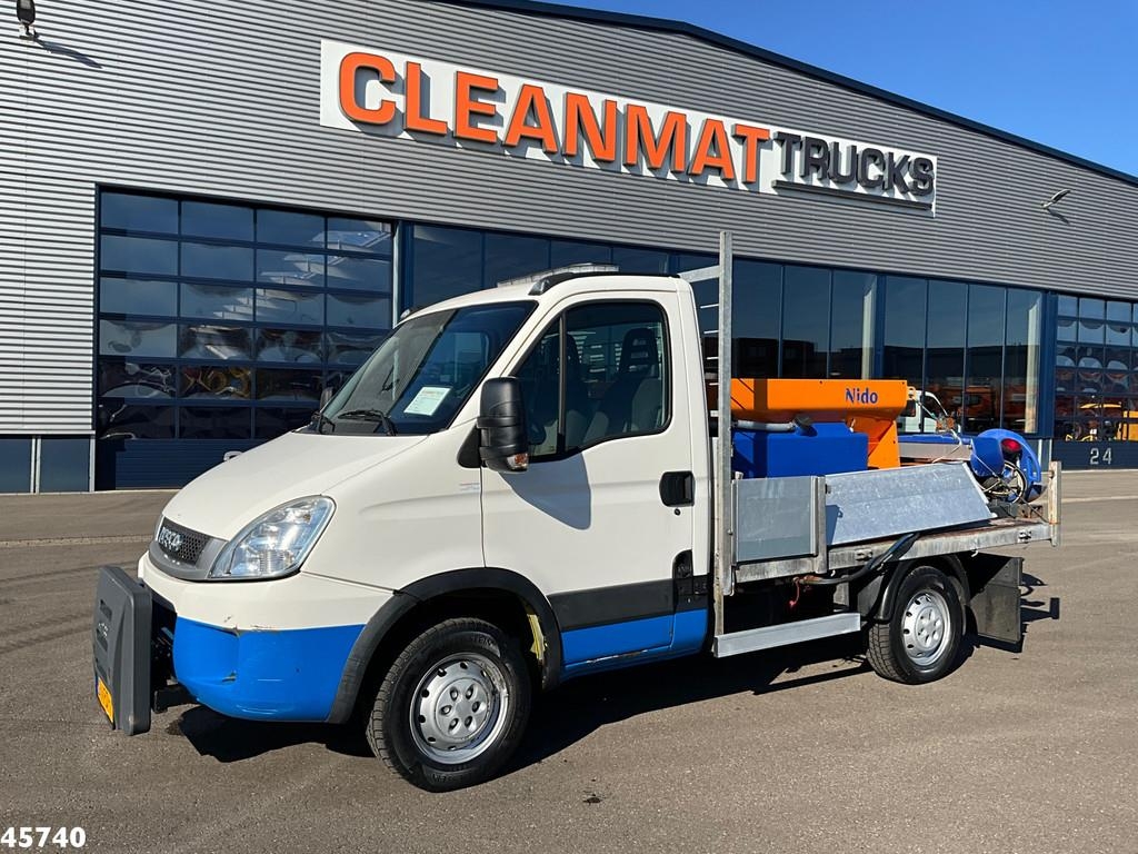 Iveco Daily 35S12 300 met Nido zoutstrooier Just 88.053